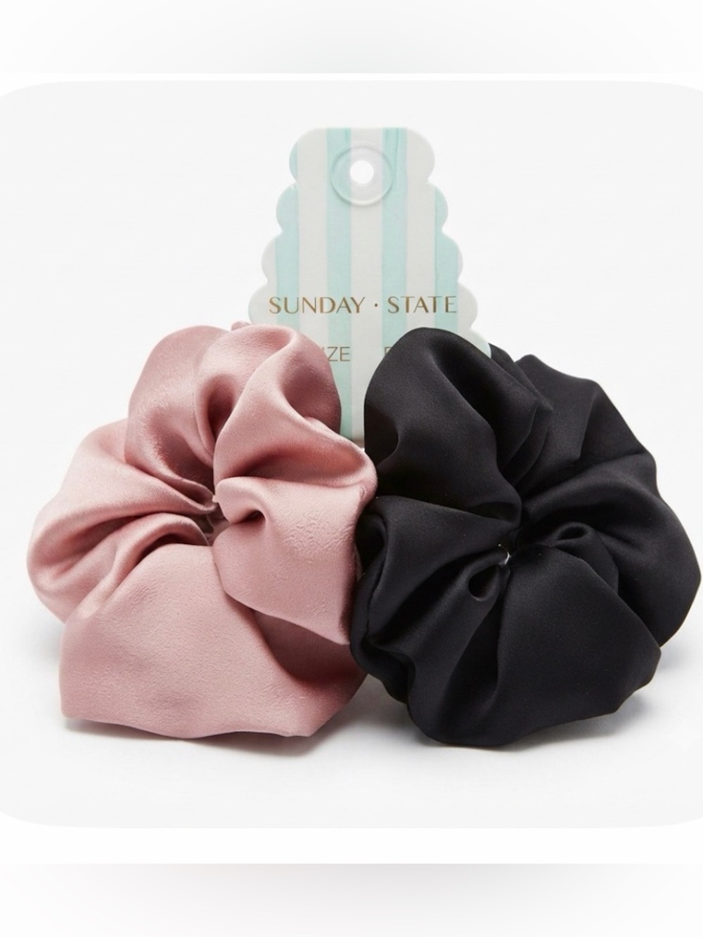 NWT ⚜️🖤⚜️ Sunday State Oversized Scrunchie Set